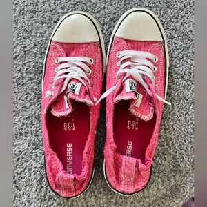 Fun pinkish/red stretchy Converse